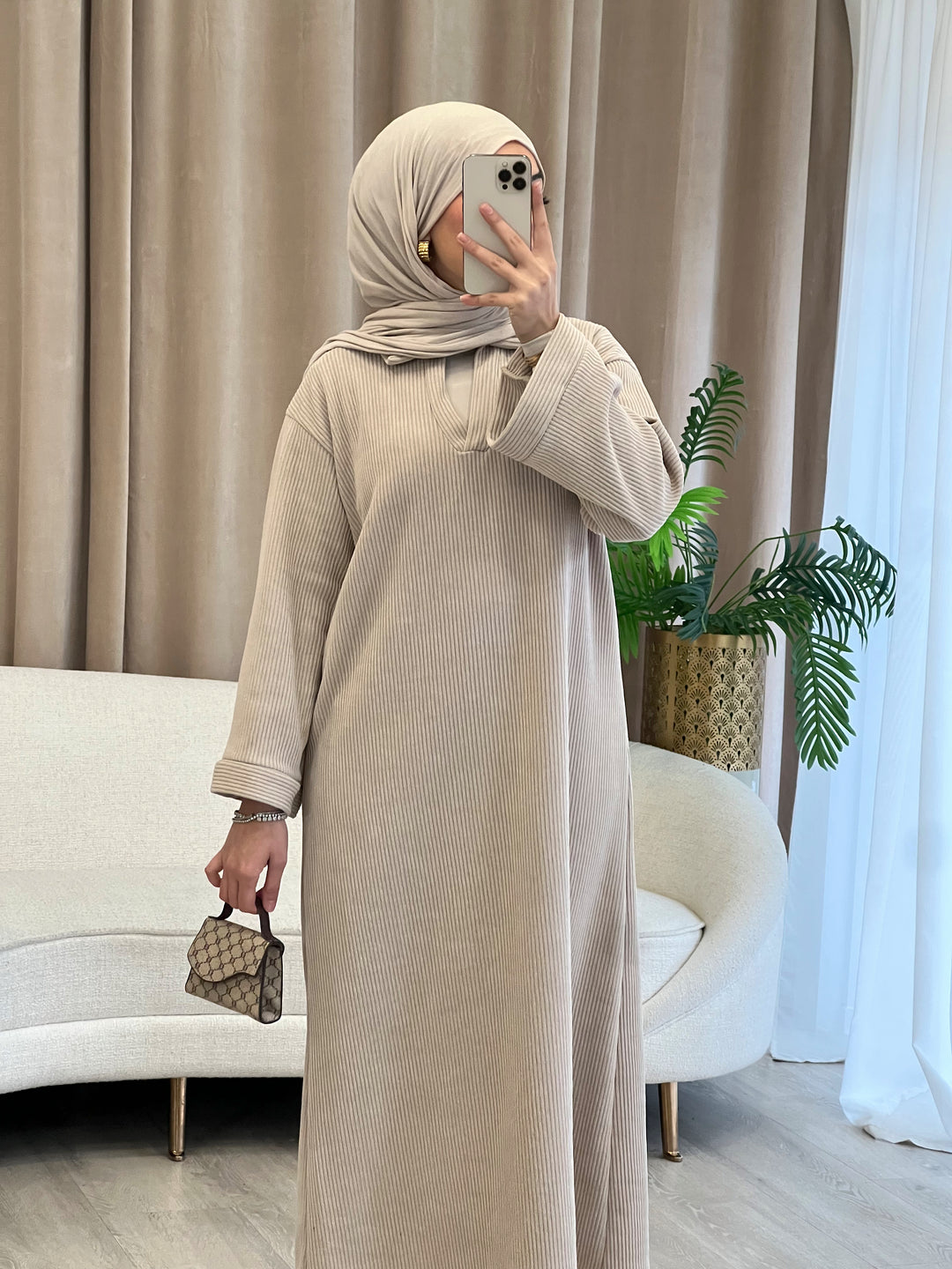 Nayla Cord Kleid in Beige