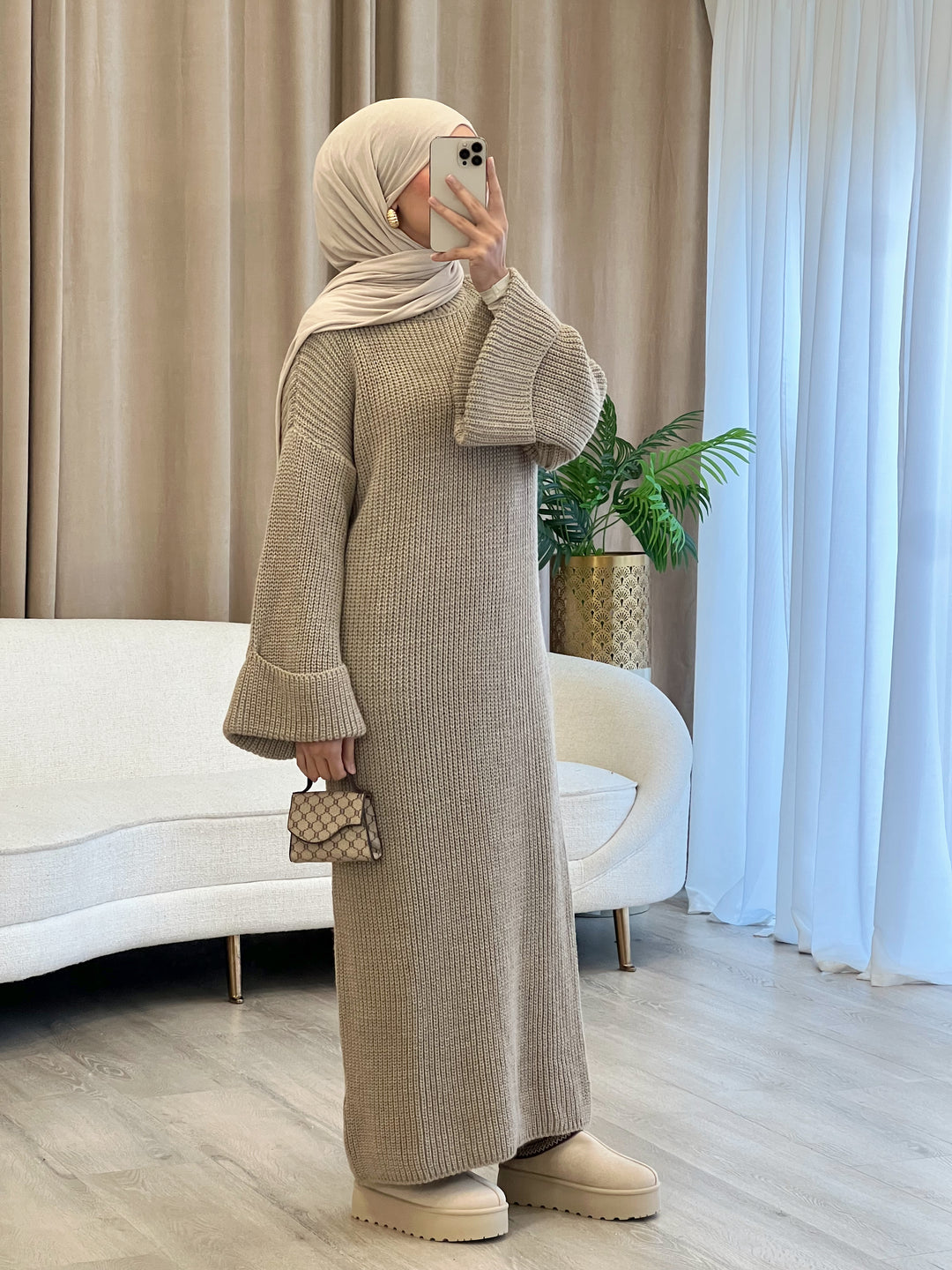 Viva Strick-Pulloverkleid in Taupe