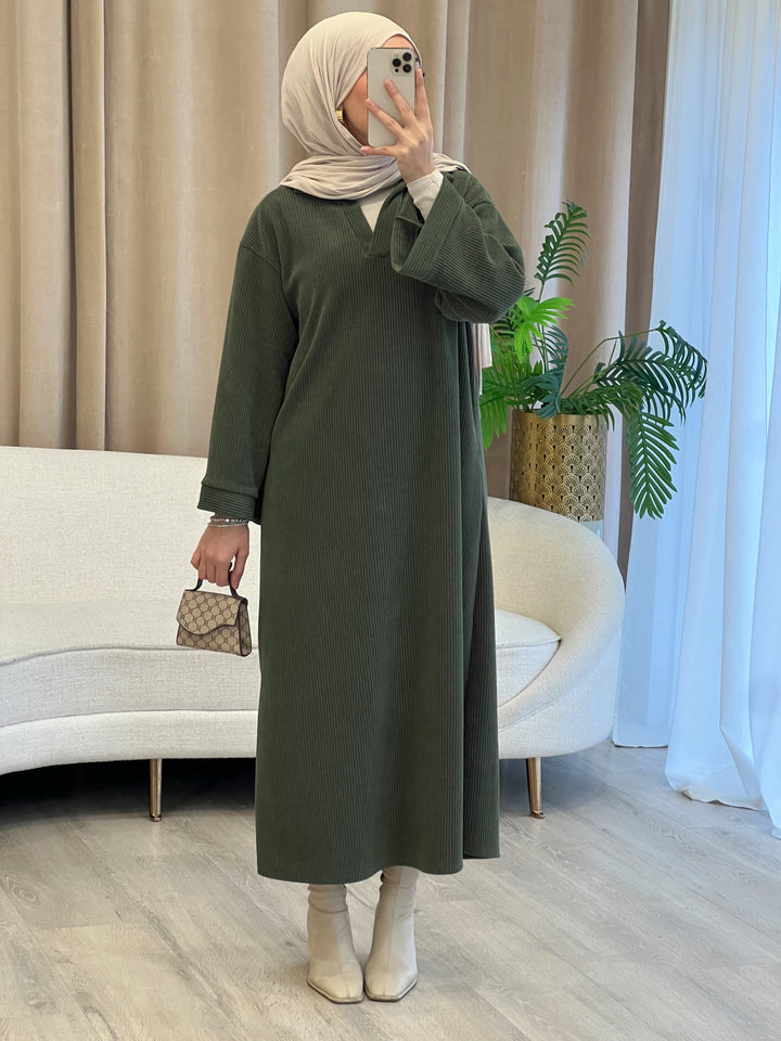 Nayla Cord Kleid in Olive