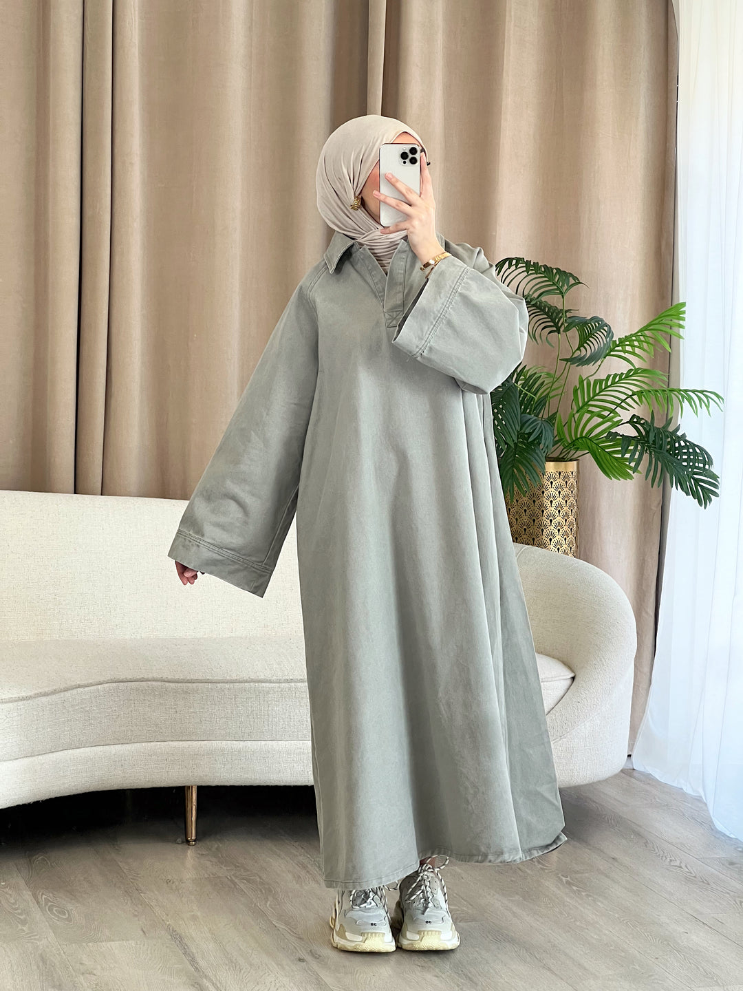 Zaynab Jeans Kleid in Grau