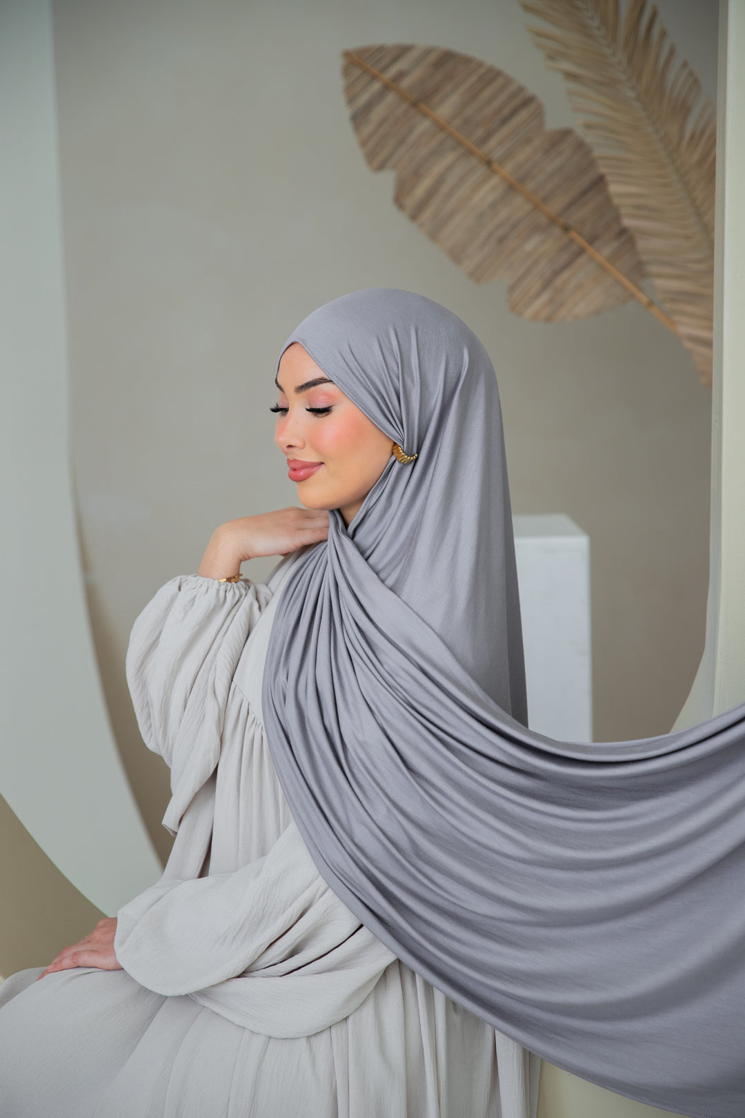 Premium Jersey Hijab in Grau