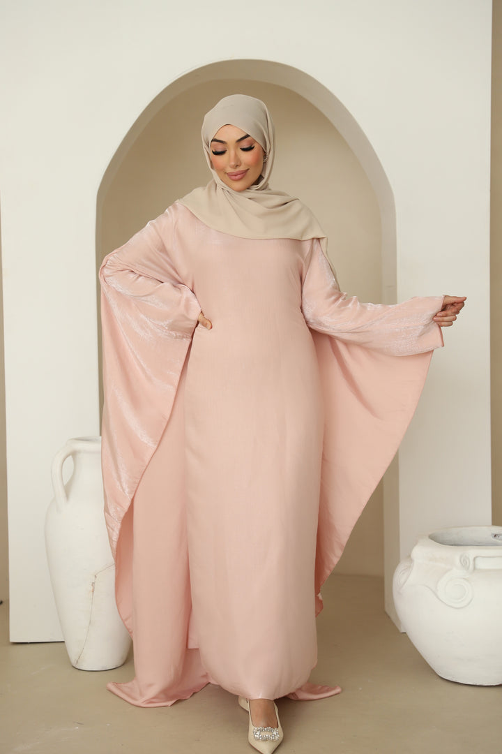 Miray Abaya mit Cape in Rosa