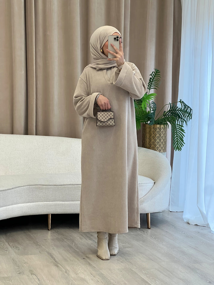 Nayla Cord Kleid in Beige